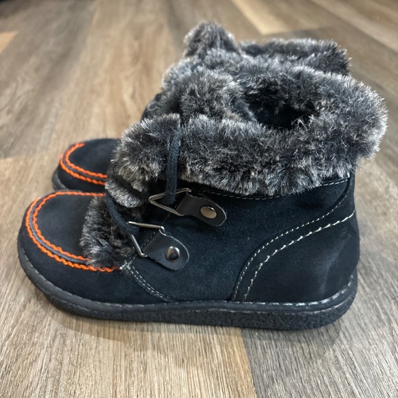 Easy Spirit Boots Women’s 8M Black Dellali Suede Fur Lace Up Square Toe Comfort - Picture 9 of 12